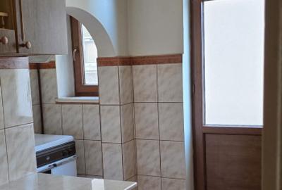 Apartament 3 camere- decomandat-zona Calea Calarasilor / Hala Traian - 9