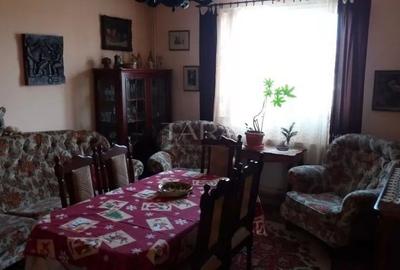 Casă / Vilă cu 5 camere de vânzare în zona Gruia - 2