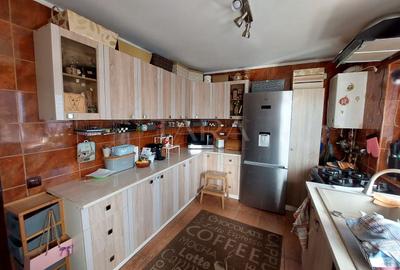 Duplex cu 5 camere în Florești