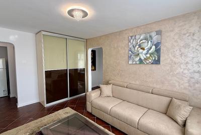 Inchiriez apartament 2 camere, cochet, totul nou, Piata Victoriei, bloc solid - 2