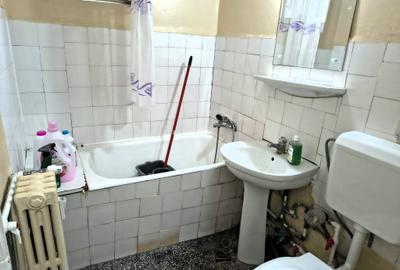 Vanzare Apartament 2 camere, Resita, etajul 1, liniște și acces facil - 25
