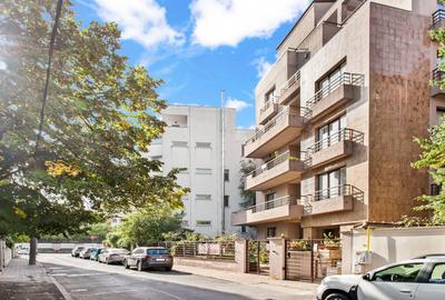 4 camere splendid 100 de pasi de  Parcul Herastrau si ambasada Chinei- INCHIRIAT - 1