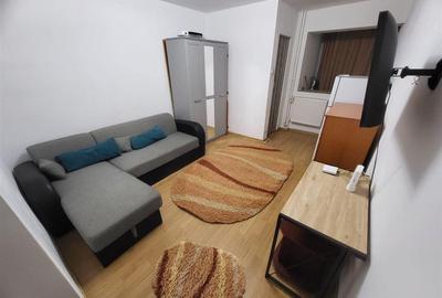 Garsonieră decomandată în Nicolina