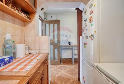 Casă / Vilă cu 6 camere de vânzare în zona Bartolomeu - 11