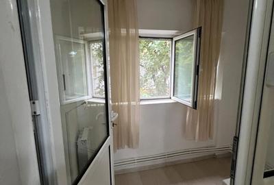 Apartament 2 camere etaj 2/4 -50 mp Zona Piata Moldovei - 4