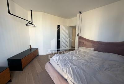 Apartament cu 3 camere semidecomandat, mobilat în Take Ionescu