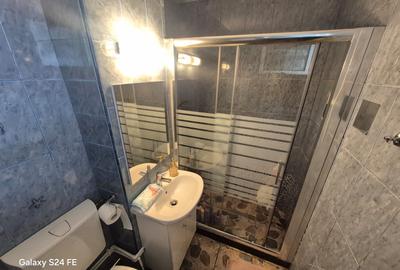 De vânzare – Apartament cu 4 camere | 80 mp | Parter înalt | Boxă + Parcare | Zo - 9