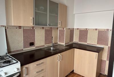 BLOC MIXT, garsoniera Bulevardul Unirii , etaj 3, mobilata si utilata, ST 46 mp - 9