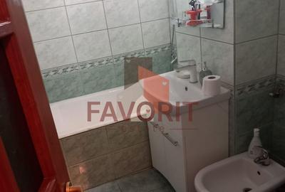 3 camere | decomandat | centrala proprie | boxa | zona excelenta | 2 bai | - 11