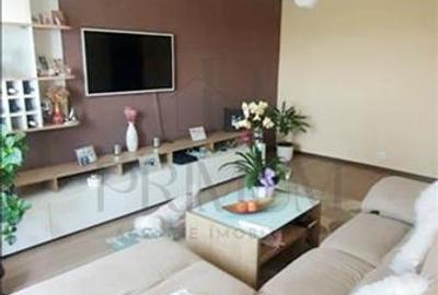 Apartament cu 3 camere decomandat, mobilat în Torontalului