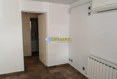 Spatiu comercial 40 mp finisat de inchiriat in Cetate - 2