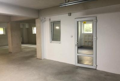 Propr., inchiriez spatiu 142 mp zona Lujerului, demisol, acces usor, toate util. - 4