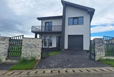 Casa deosebită, Chinteni, 716mp teren, 230mp utili - 1