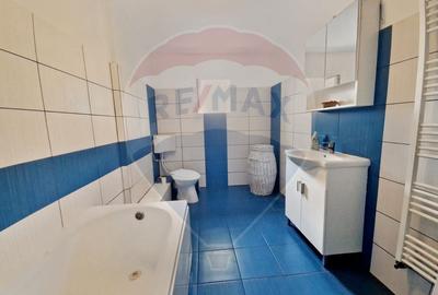 CHIRIE - Casă  4 camere , curte ,  zona LPS - 13