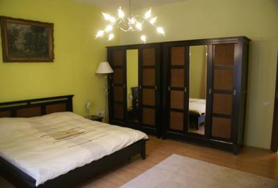 VAND APARTAMENT ZONA 0 , EXACT  IN SPATELE PRIMARIEI 240mp - 4