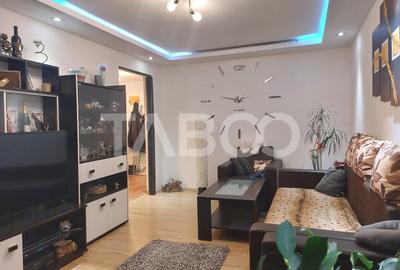 Apartament 55 mpu mobilat utilat 3 camere 2 balcoane pivnita Cisnadie - 1