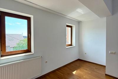 Apartament 3 camere de vanzare, Tractorul, parcare subterana - 4