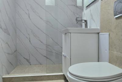 Apartament 4 camere renovat 2025 în Poarta 6 – decomandat, 2 băi, etaj 3 - 4
