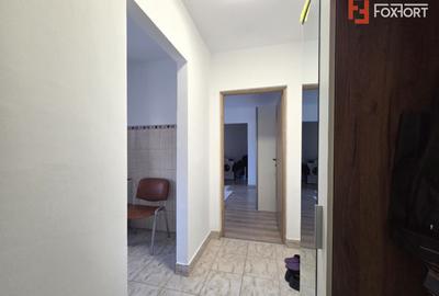 Apartament luminos de vanzare 2 camere, Podgoria Etaj 2 - 4