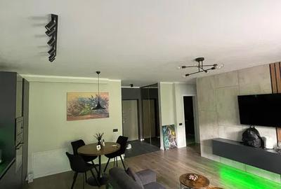 Apartament cu 2 camere semidecomandat, mobilat în Florești