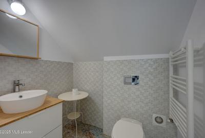 In Cartierul Evreiesc, casa 3 camere pivnita si mansarda open space. - 15