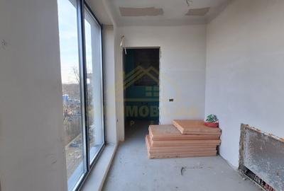 CASA P+1+M-185 MP -5 CAM-4 BAI-METROU BERCENI - 28