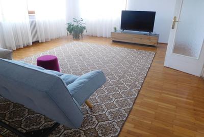 Apartament cu 5 camere, curte si gradina - 1