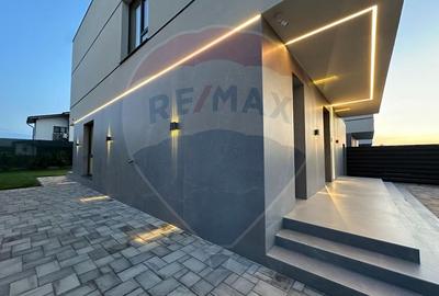 Vila moderna de inchiriat cu 5 camere, prima inchiriere - 42