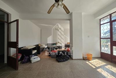 Casa de vanzare, potential pensiune, pe malul Timisului,Sag,comision 0 - 21