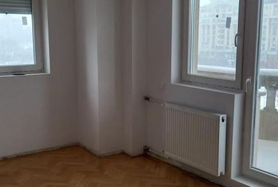 Apartament cu 4 camere în Unirii