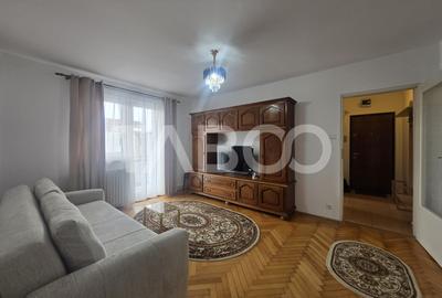 Apartament cu 3 camere semidecomandat, mobilat în Mihai Viteazul