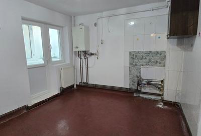 Vânzare apartament 3 camere , parter, micro 5 Târgoviște - 10