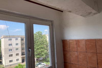 De vanzare apartament 3 camere, str. Daciei, 74 mp GIURGIU - 7