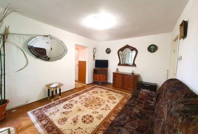 Apartament luminos cu vedere spre biserică, într-un cartier verde și liniștit. - 4