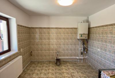 Casa Individuala | 5 camere | 2 Bai | P+1 | Renovata | Teren 500mp | Sat Snagov - 12