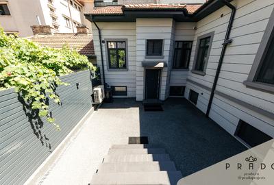 Casă contemporană, complet renovată, cu două corpuri și curte - Centru - 2