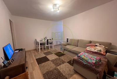 Apartament 3 camere, semidecomandat, cartier Craiovita Nouă, zona Orizont - 2