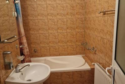 Vest se vinde apartament decomandat doua camere pret 81000 euro negociabil. - 17
