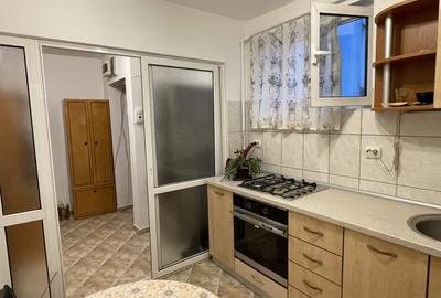 2 cam. etaj 3, 50 mp, mobilat+utlat, str. Primaverii - 13