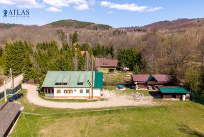 Vile turistice, locație montană superbă, la marginea pârâului,  2600 mp teren - 34