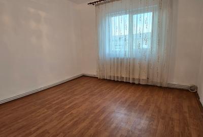 Micro 6 Târgoviște,  vanzare apartament 3camere - 12