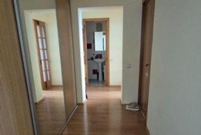 Apartament cu 3 camere semidecomandat, mobilat în Titan