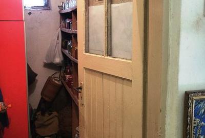 Casă cu 3 camere, garaj și anexe, teren 540 mp, zonă liniștită, fără trafic - 11