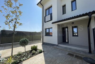 Duplex cu 4 camere în Exterior Est