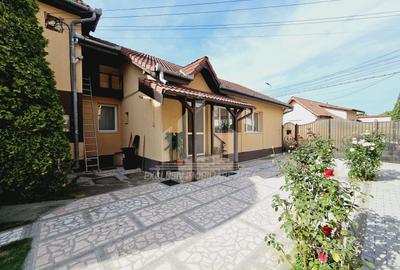 Casa tip duplex | 90 mp | 181 mp teren | Toate utilitatile | Lipoveni - 1