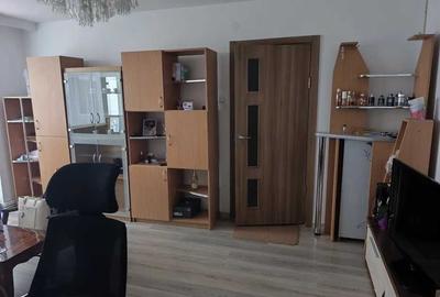 Apartament cu 2 camere semidecomandat în Astra
