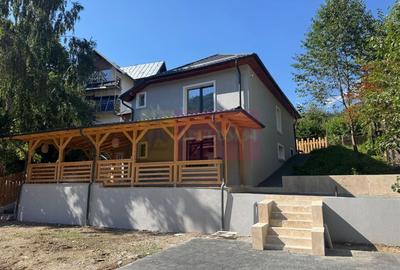Casa de vanzare cu 2 apartamente in Azuga - 19