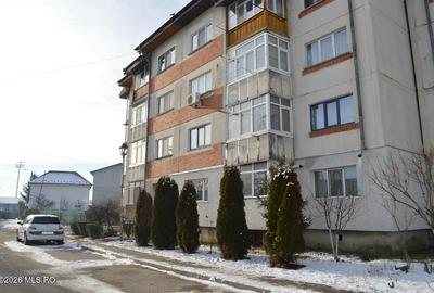 Bascov - Centru, Apartament 2 Camere Decomandat, Etaj 2 - 1