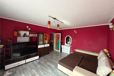 Apartament cu 2 camere decomandat, mobilat în 1 Decembrie