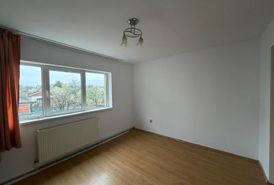 Vand apartament 3 camere - decomandat - etaj 1 - cartier Trei Stejari - 3